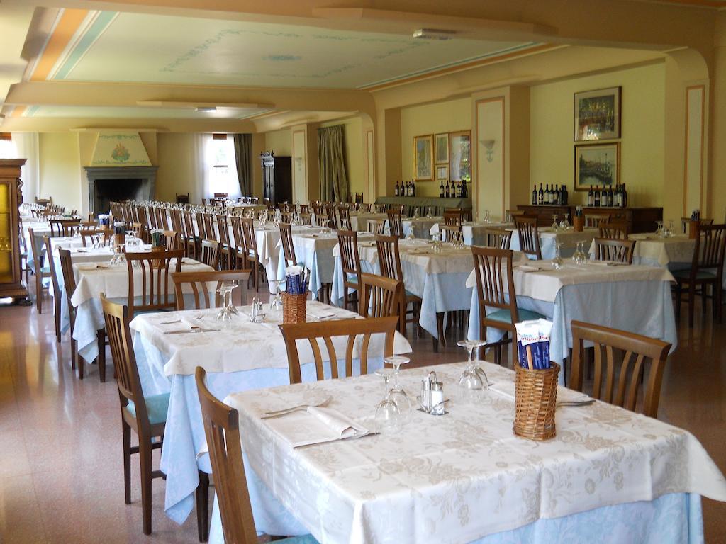 Albergo Ristorante Aquila ซุลซาโน ภายนอก รูปภาพ