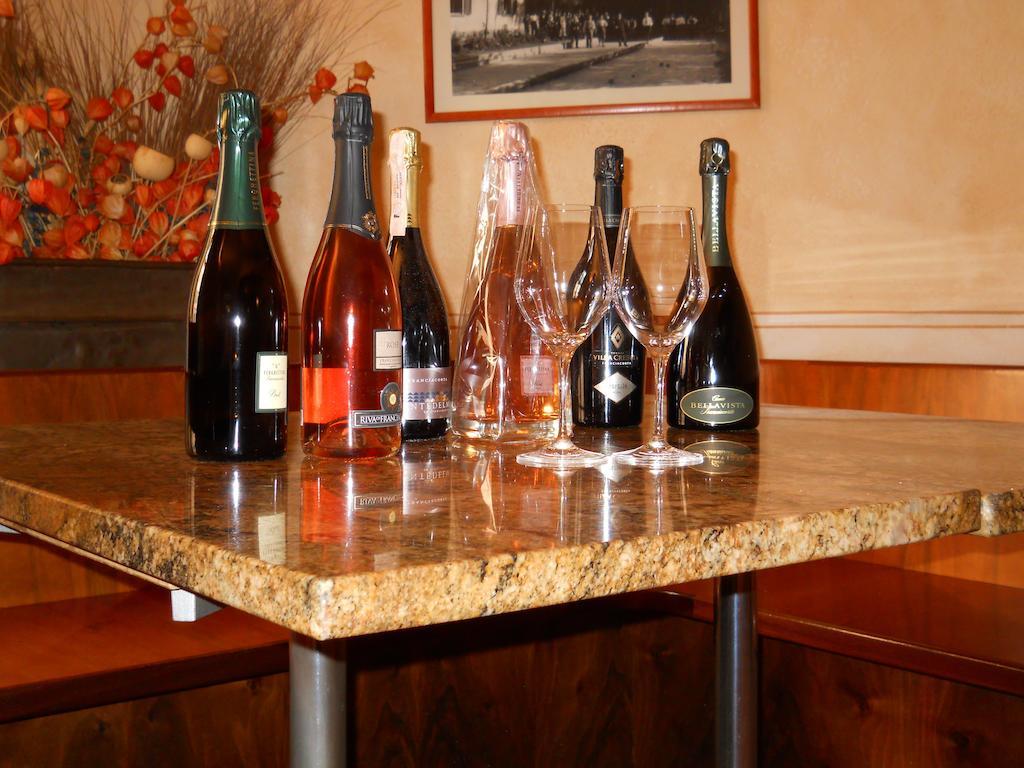 Albergo Ristorante Aquila ซุลซาโน ภายนอก รูปภาพ